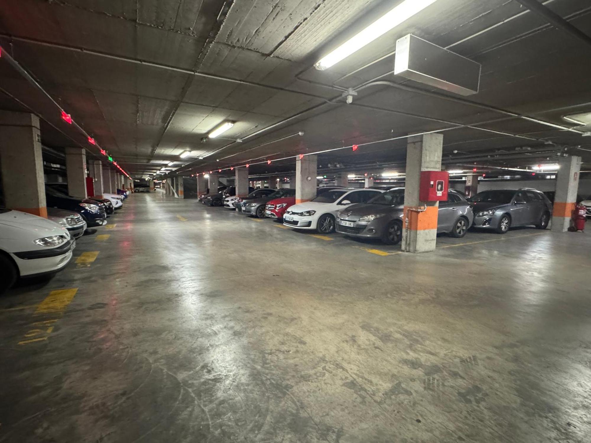 Suite Luminosa En Pleno Centro Con Parking Vigilado Gratis, Centro Historico Picon Center, Granada
